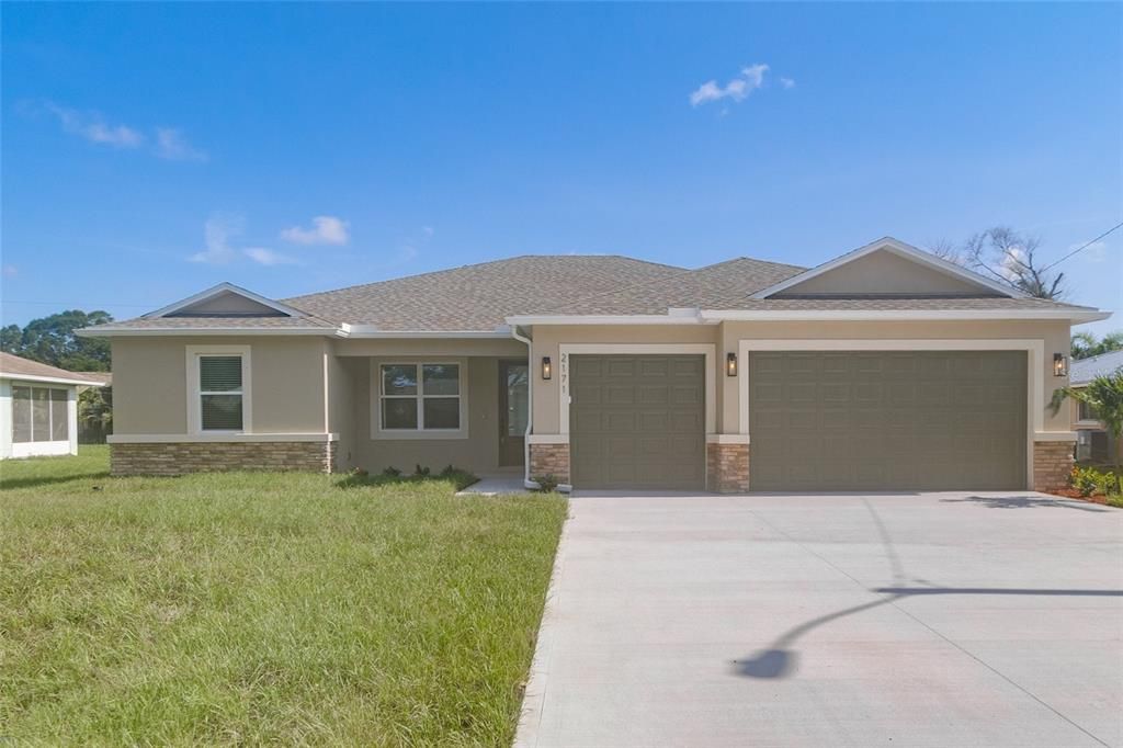 For Sale: $388,500 (3 beds, 2 baths, 1964 Square Feet)