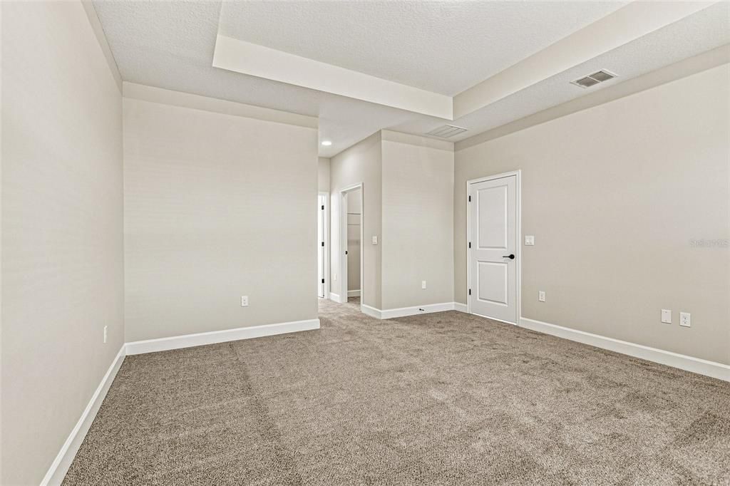 For Sale: $388,500 (3 beds, 2 baths, 1964 Square Feet)