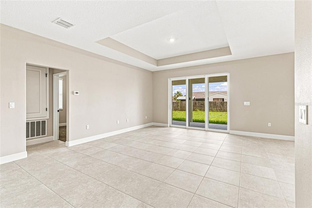 For Sale: $388,500 (3 beds, 2 baths, 1964 Square Feet)