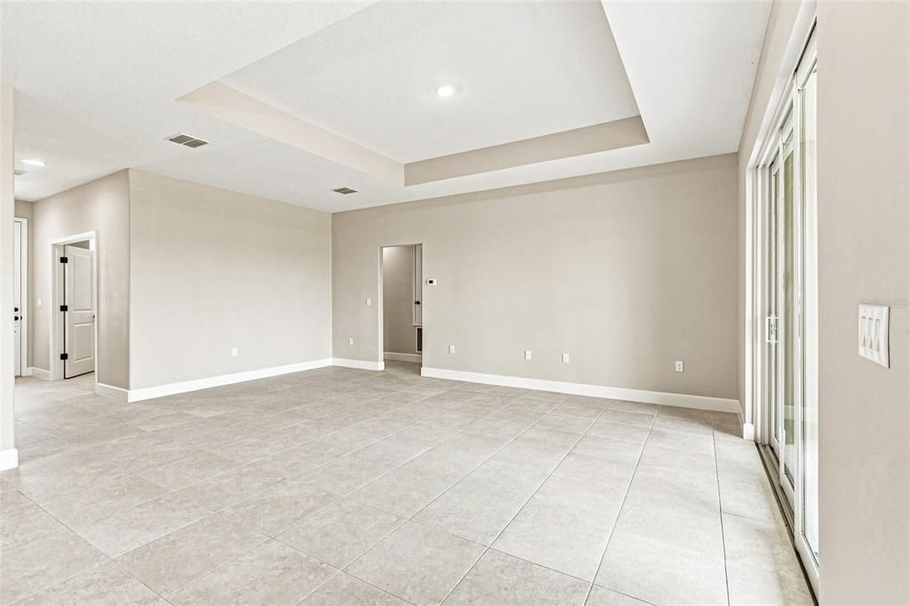 For Sale: $388,500 (3 beds, 2 baths, 1964 Square Feet)