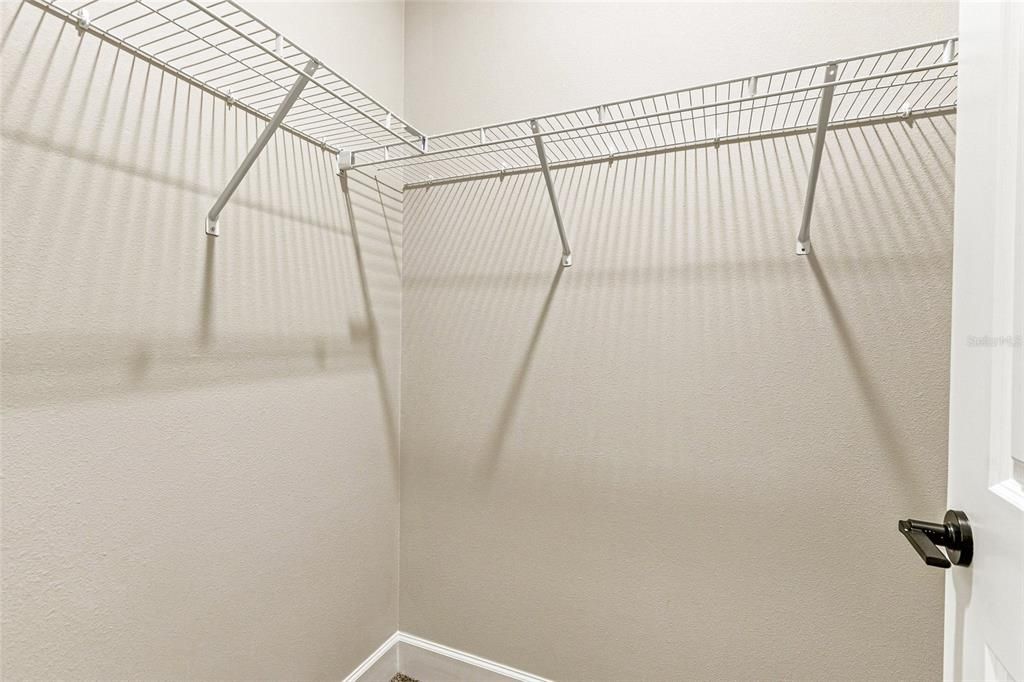 For Sale: $388,500 (3 beds, 2 baths, 1964 Square Feet)