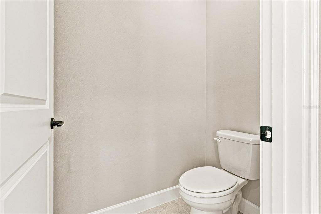 For Sale: $388,500 (3 beds, 2 baths, 1964 Square Feet)