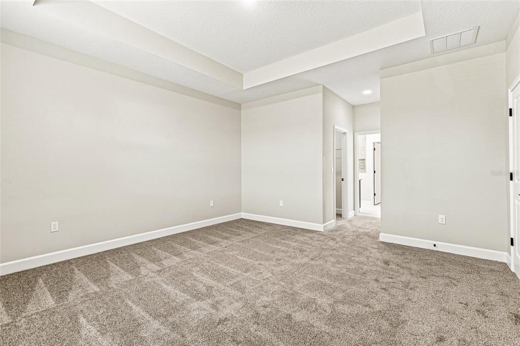 For Sale: $388,500 (3 beds, 2 baths, 1964 Square Feet)