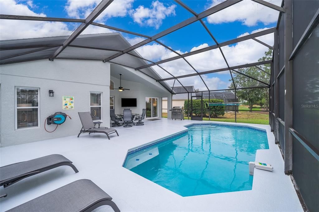 For Sale: $525,000 (4 beds, 3 baths, 1567 Square Feet)