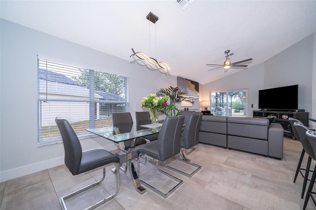 For Sale: $525,000 (4 beds, 3 baths, 1567 Square Feet)