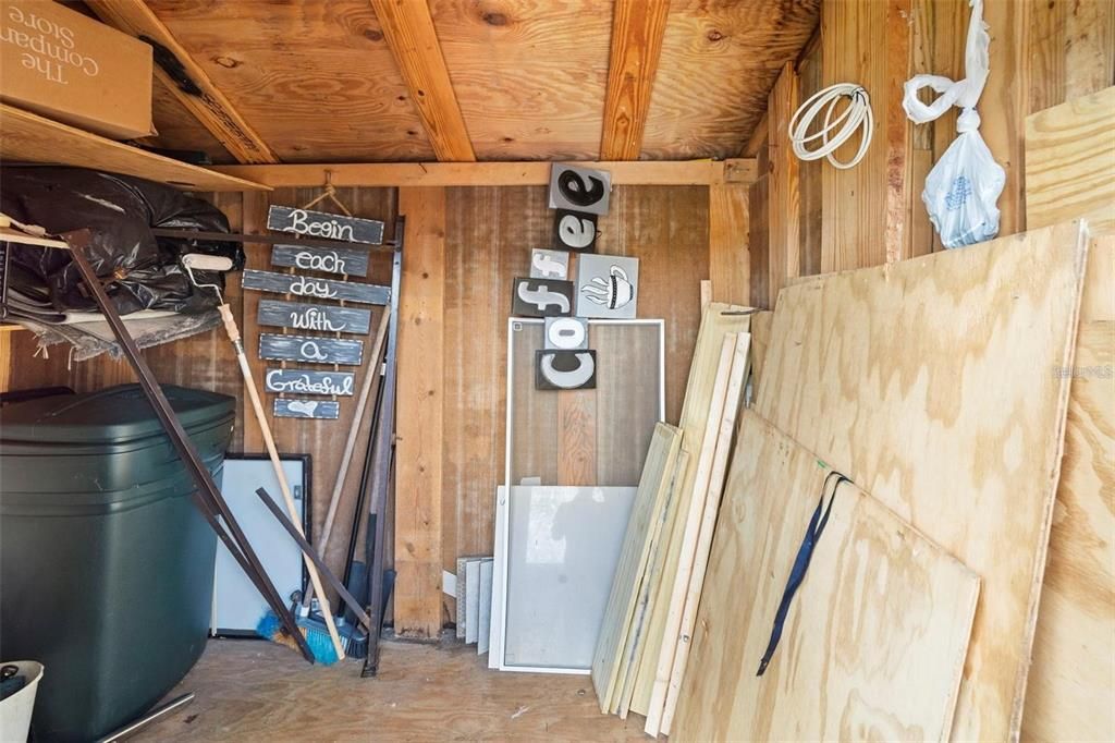 На продажу: $285,000 (3 спален, 1 ванн, 836 Квадратных фут)