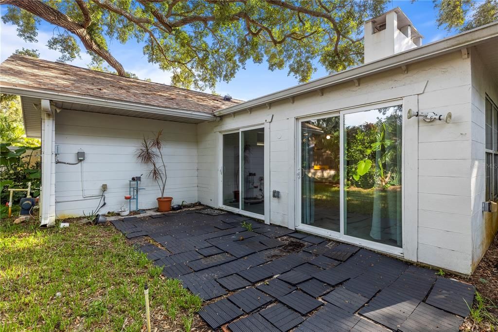 待售: $615,000 (4 贝兹, 2 浴室, 2715 平方英尺)