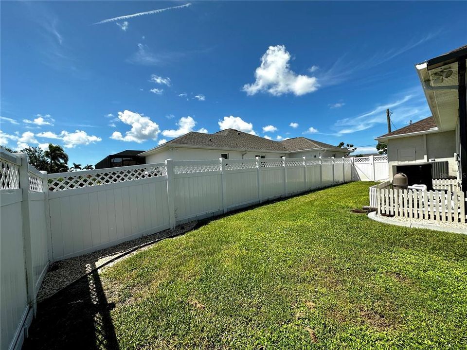 For Sale: $549,900 (3 beds, 2 baths, 1776 Square Feet)
