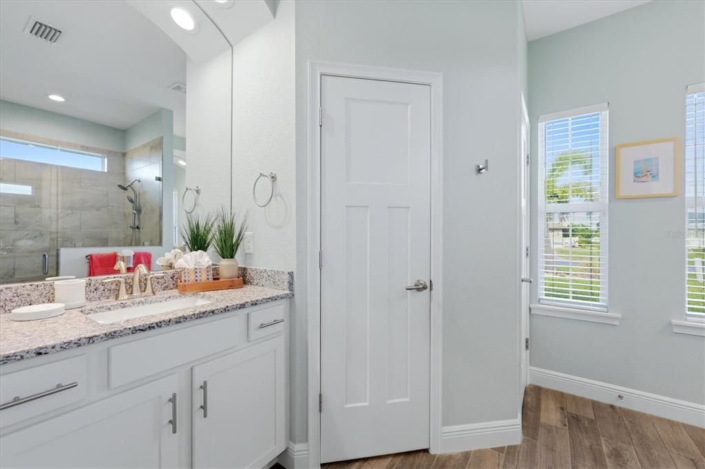 For Sale: $549,900 (3 beds, 2 baths, 1776 Square Feet)