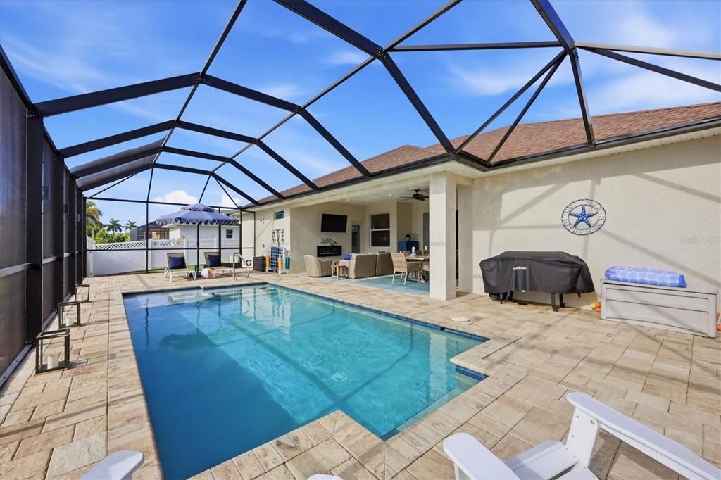For Sale: $549,900 (3 beds, 2 baths, 1776 Square Feet)