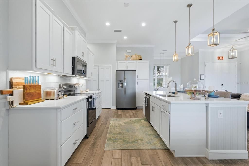 For Sale: $549,900 (3 beds, 2 baths, 1776 Square Feet)