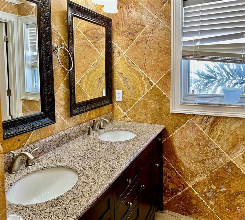 На продажу: $659,000 (5 спален, 3 ванн, 3315 Квадратных фут)