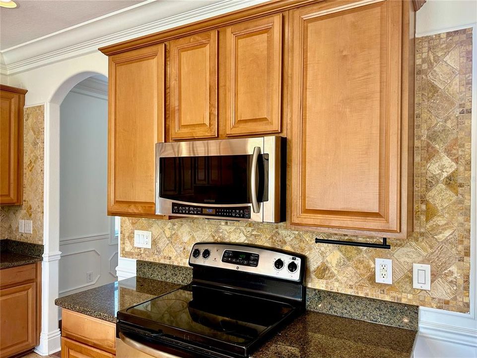 На продажу: $659,000 (5 спален, 3 ванн, 3315 Квадратных фут)