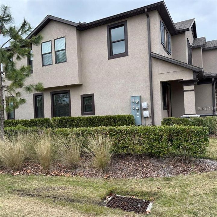 For Rent: $2,850 (3 beds, 2 baths, 2047 Square Feet)