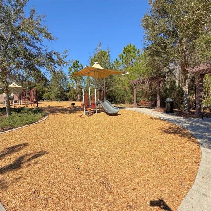 For Rent: $2,850 (3 beds, 2 baths, 2047 Square Feet)