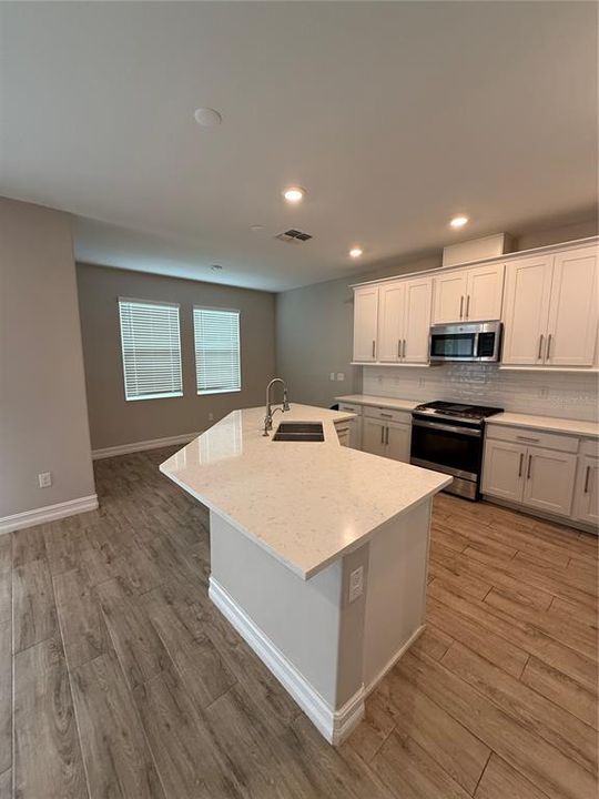 For Rent: $2,850 (3 beds, 2 baths, 2047 Square Feet)