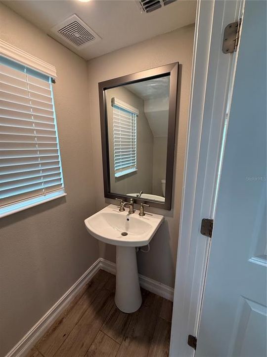 For Rent: $2,850 (3 beds, 2 baths, 2047 Square Feet)