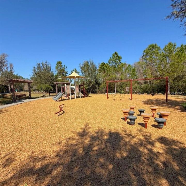 For Rent: $2,850 (3 beds, 2 baths, 2047 Square Feet)