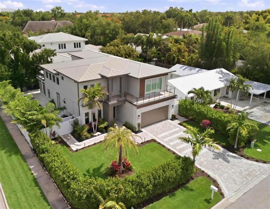На продажу: $3,790,000 (5 спален, 5 ванн, 3640 Квадратных фут)