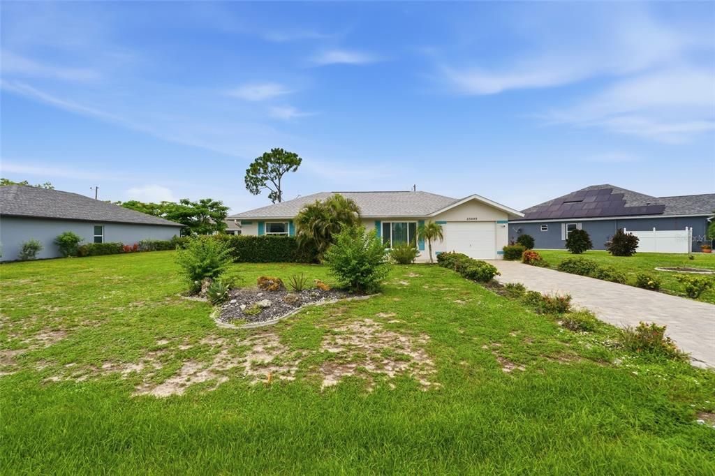 For Sale: $275,000 (2 beds, 2 baths, 1008 Square Feet)