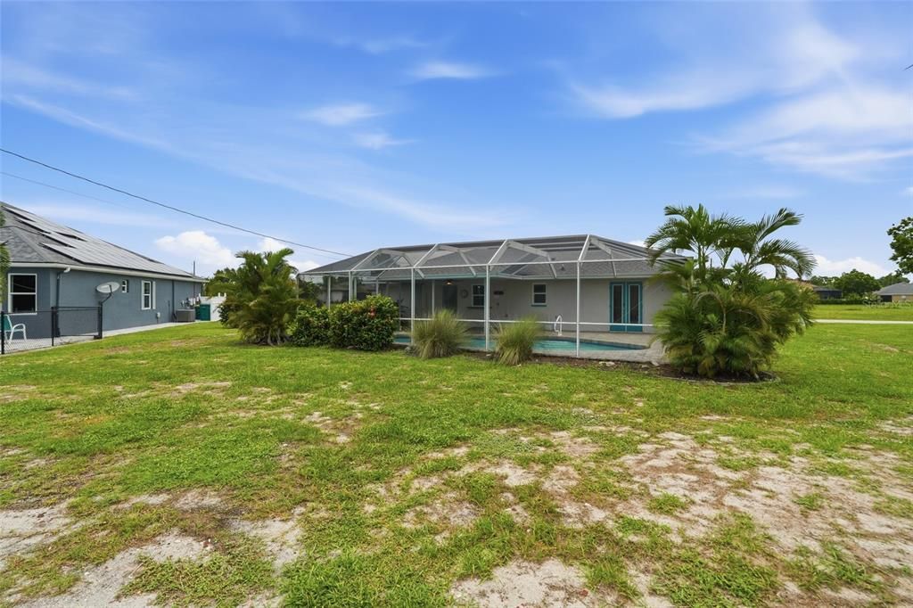 For Sale: $275,000 (2 beds, 2 baths, 1008 Square Feet)