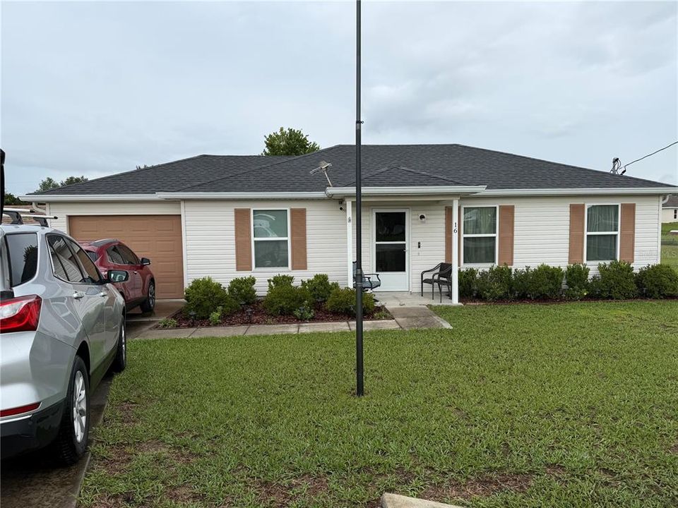 For Sale: $240,900 (3 beds, 2 baths, 1014 Square Feet)