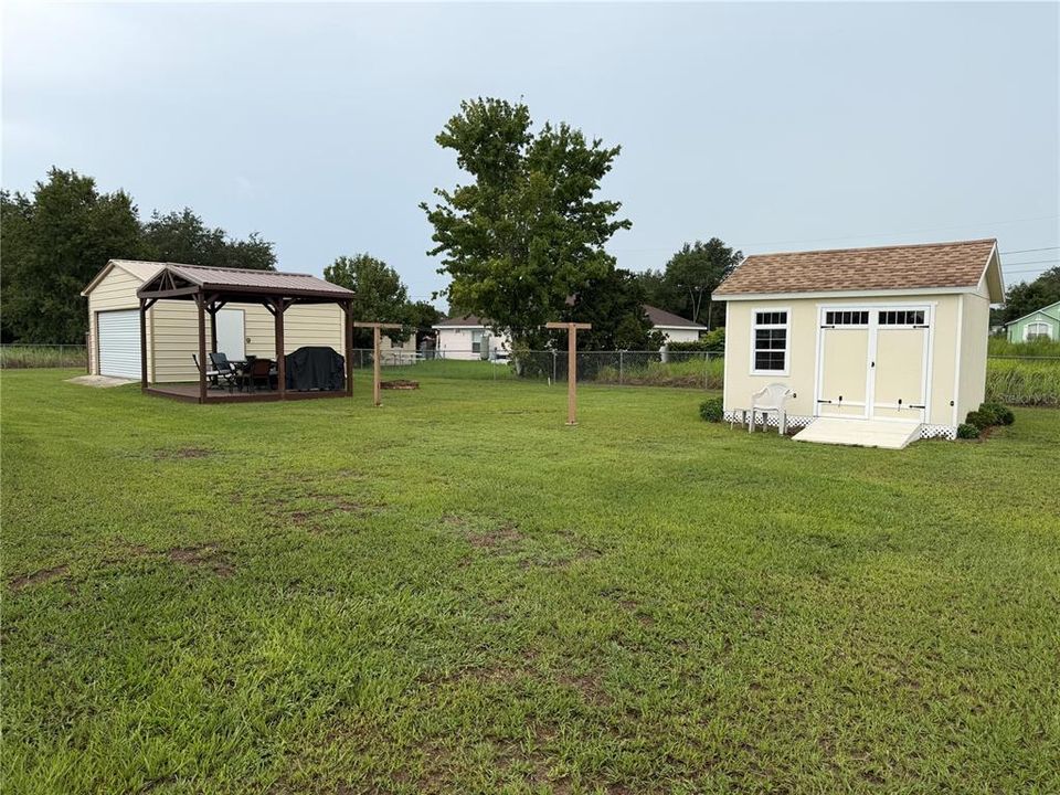For Sale: $240,900 (3 beds, 2 baths, 1014 Square Feet)