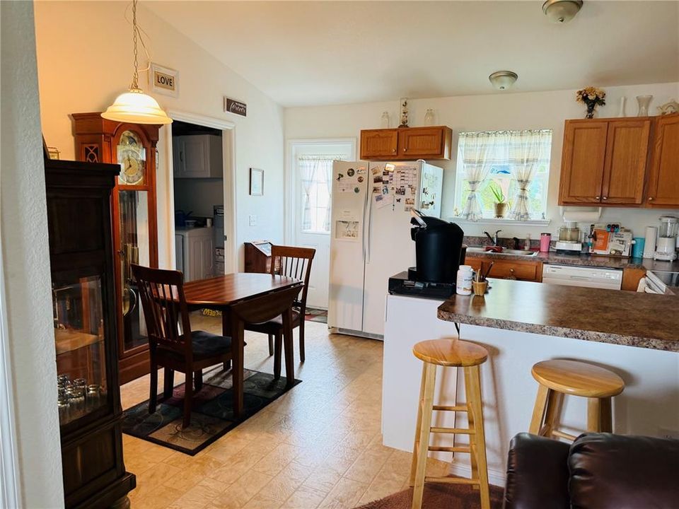For Sale: $240,900 (3 beds, 2 baths, 1014 Square Feet)