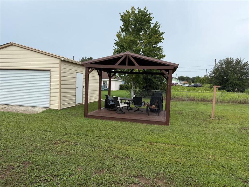 For Sale: $240,900 (3 beds, 2 baths, 1014 Square Feet)