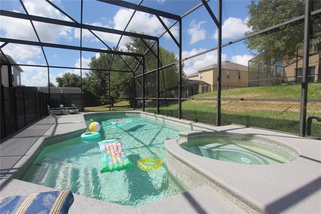 En Venta: $498,000 (8 camas, 5 baños, 2881 Pies cuadrados)