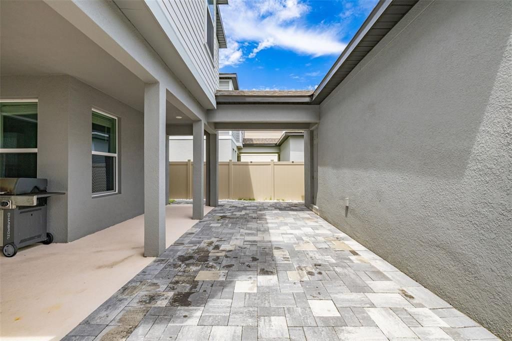 En Venta: $549,900 (3 camas, 2 baños, 2031 Pies cuadrados)