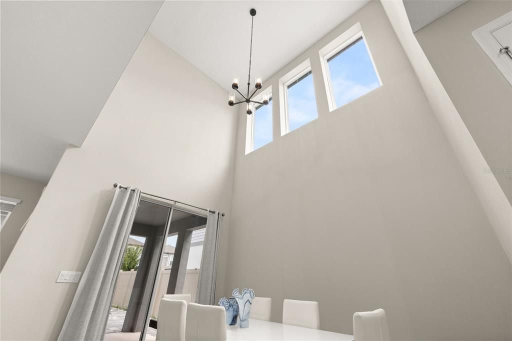 En Venta: $549,900 (3 camas, 2 baños, 2031 Pies cuadrados)