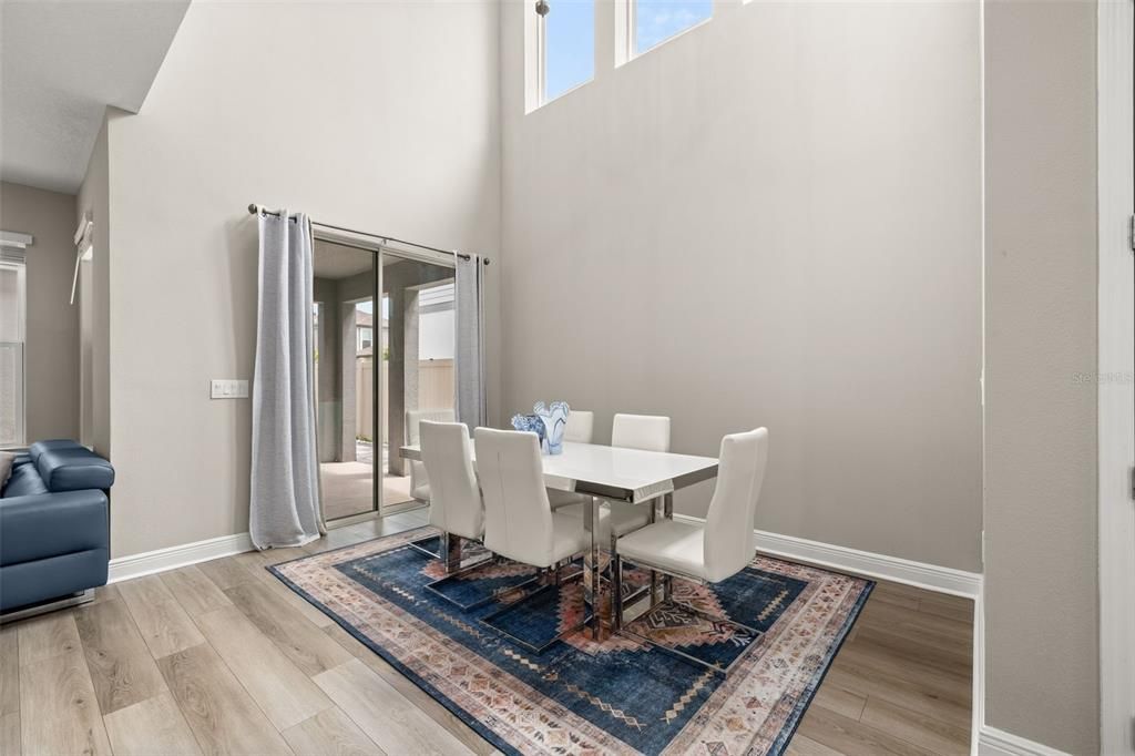 En Venta: $549,900 (3 camas, 2 baños, 2031 Pies cuadrados)