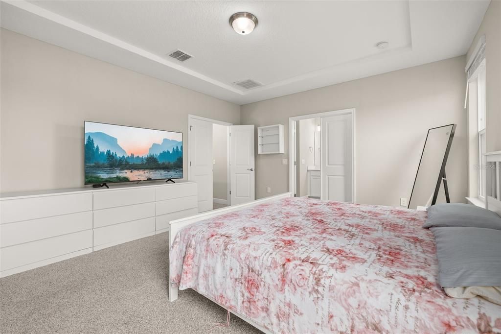 En Venta: $549,900 (3 camas, 2 baños, 2031 Pies cuadrados)