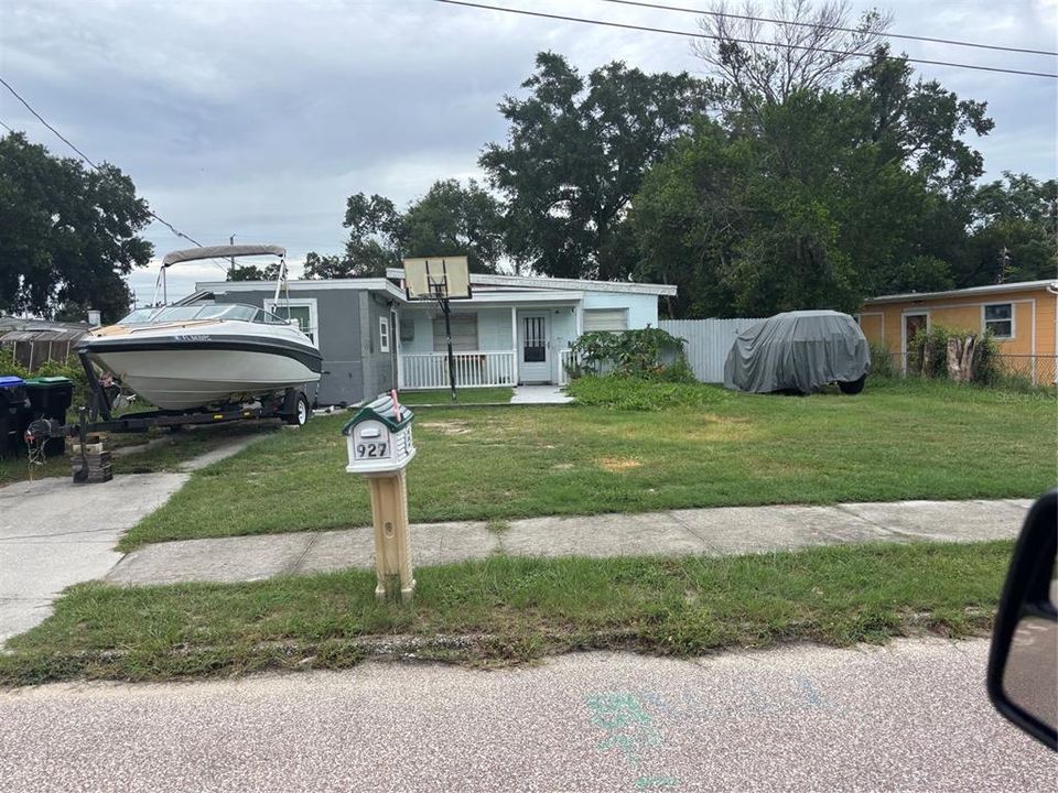 Active With Contract: $139,900 (3 beds, 1 baths, 961 Square Feet)