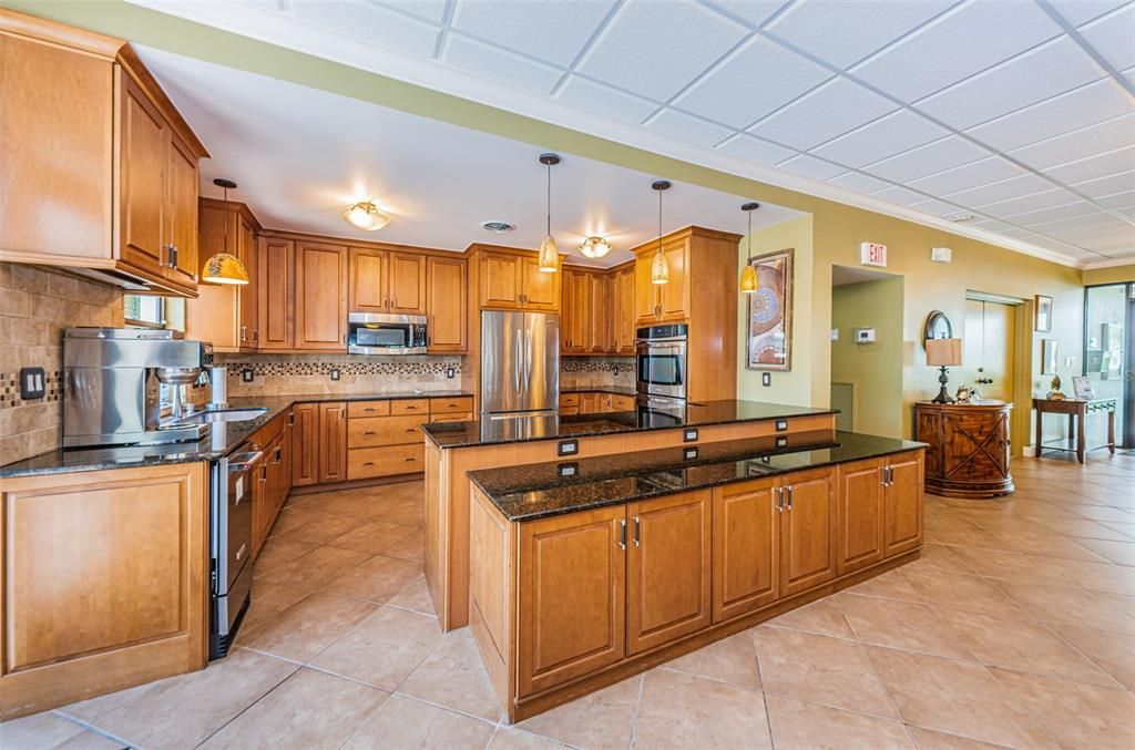 Activo con contrato: $319,500 (2 camas, 2 baños, 1030 Pies cuadrados)