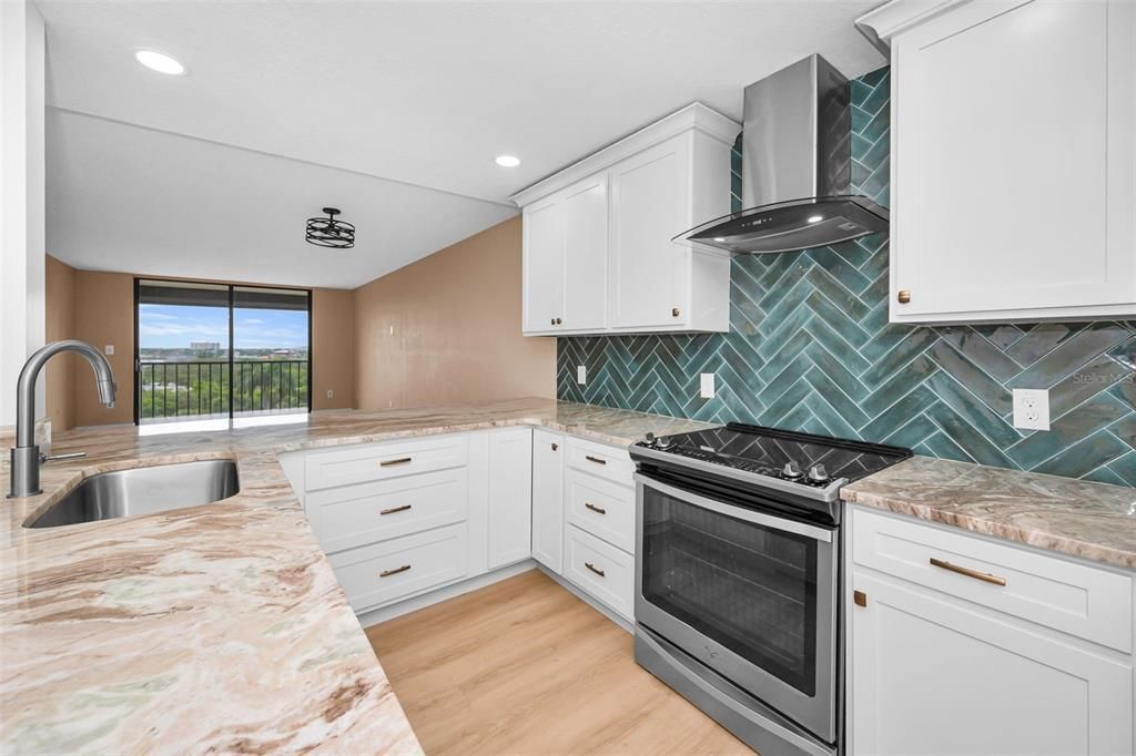 Activo con contrato: $319,500 (2 camas, 2 baños, 1030 Pies cuadrados)