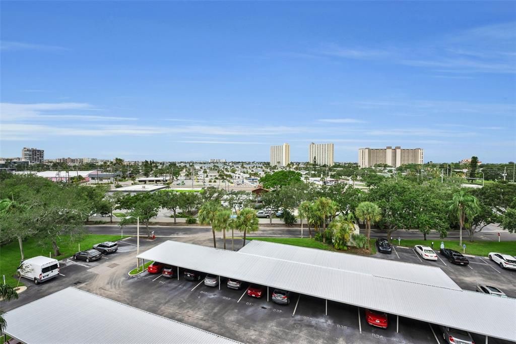 Activo con contrato: $319,500 (2 camas, 2 baños, 1030 Pies cuadrados)