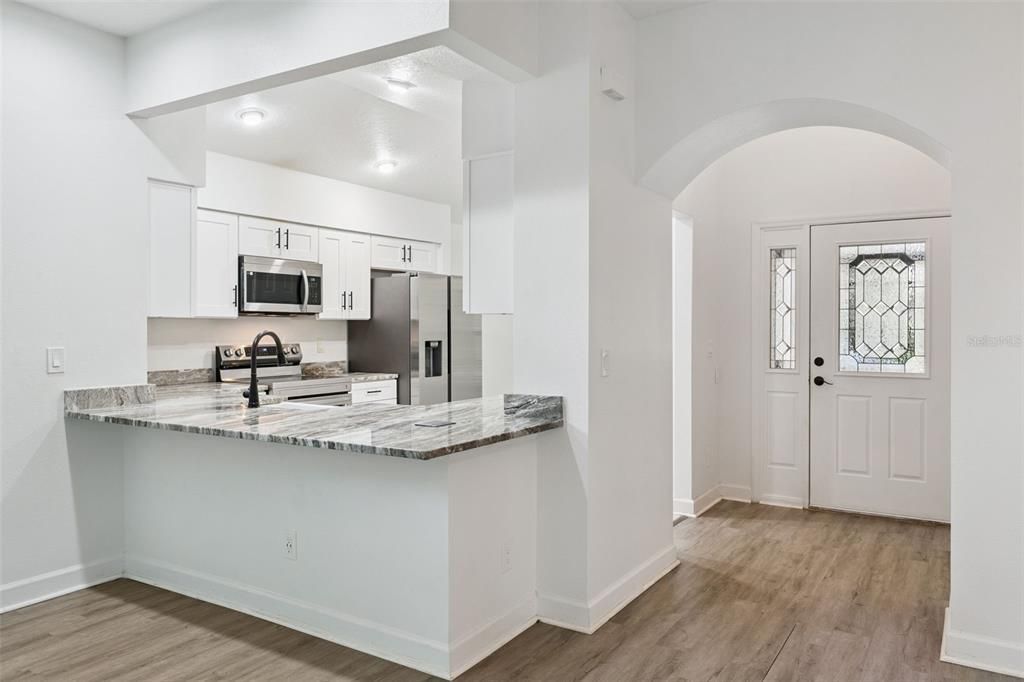For Sale: $389,900 (3 beds, 2 baths, 1669 Square Feet)