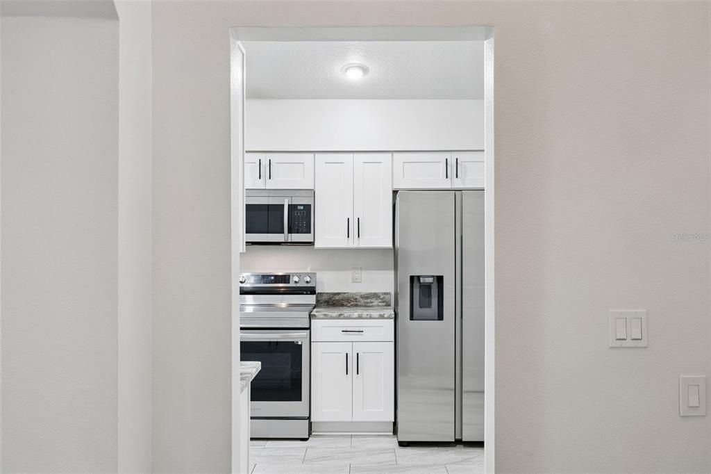 For Sale: $389,900 (3 beds, 2 baths, 1669 Square Feet)