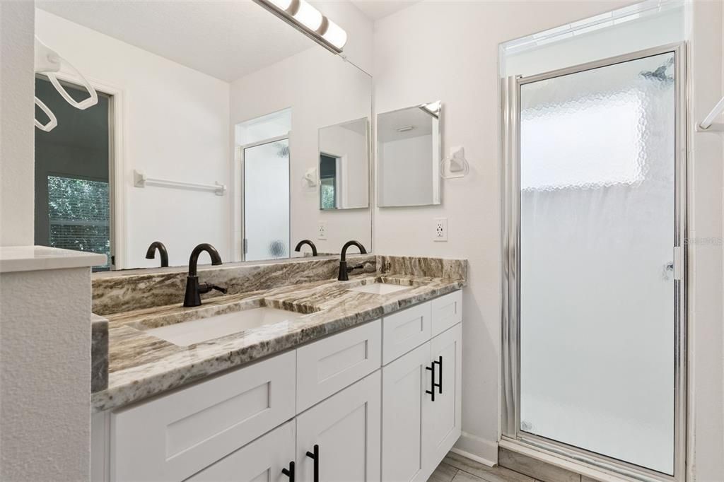 For Sale: $389,900 (3 beds, 2 baths, 1669 Square Feet)