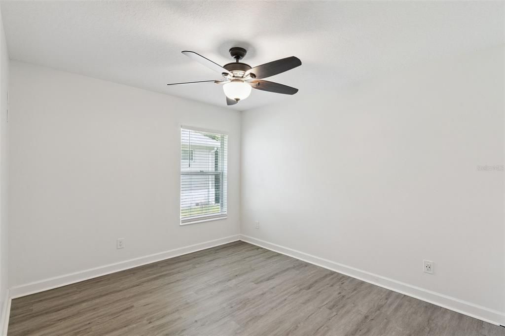 For Sale: $389,900 (3 beds, 2 baths, 1669 Square Feet)