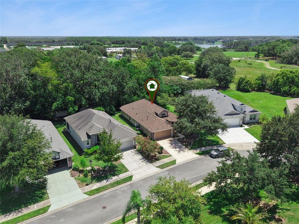 For Sale: $389,900 (3 beds, 2 baths, 1669 Square Feet)
