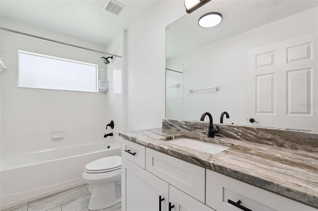 For Sale: $389,900 (3 beds, 2 baths, 1669 Square Feet)