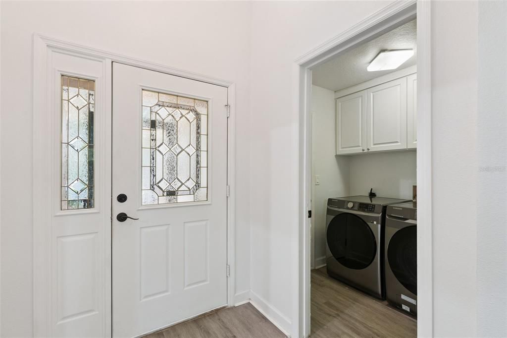 For Sale: $389,900 (3 beds, 2 baths, 1669 Square Feet)