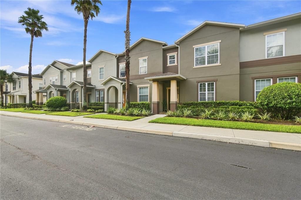 For Sale: $335,000 (3 beds, 2 baths, 1550 Square Feet)