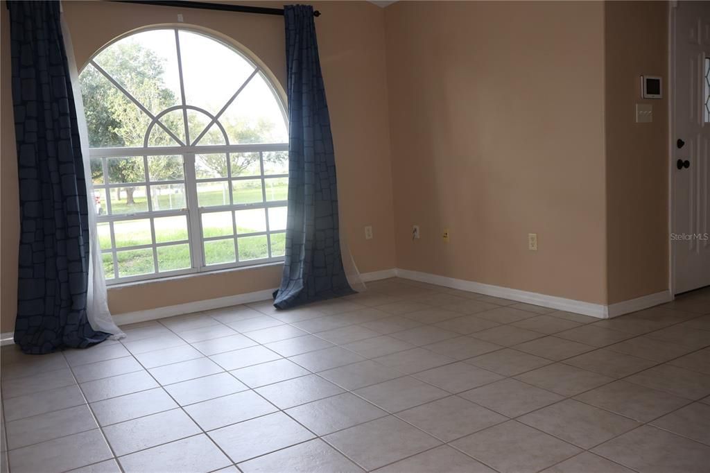 For Rent: $2,900 (3 beds, 2 baths, 1518 Square Feet)