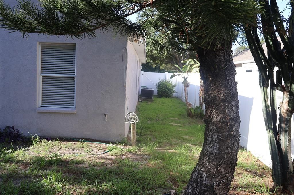 For Rent: $2,900 (3 beds, 2 baths, 1518 Square Feet)