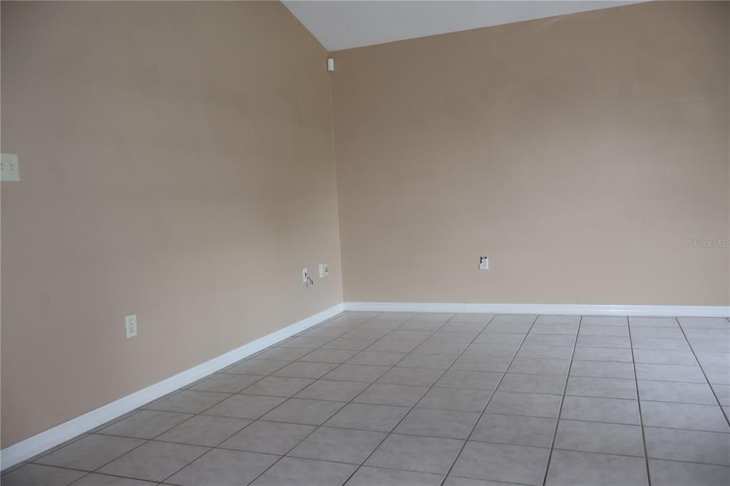 For Rent: $2,900 (3 beds, 2 baths, 1518 Square Feet)
