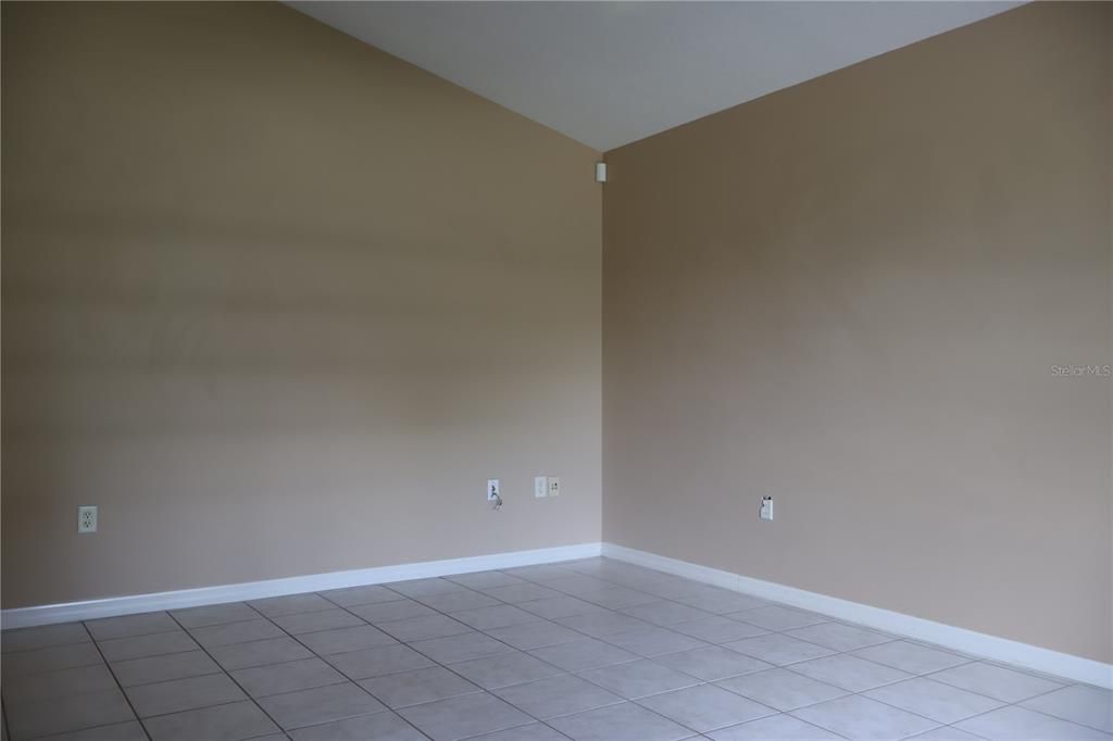 For Rent: $2,900 (3 beds, 2 baths, 1518 Square Feet)